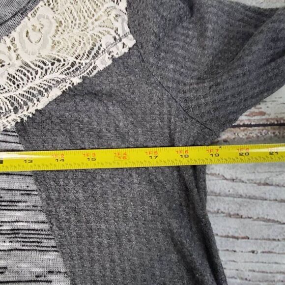 Jolt by Vanity Gray Cowl Neck Tunic Top M Lace Trim Long Sleeve Boho Sweater Shi - Picture 7 of 10